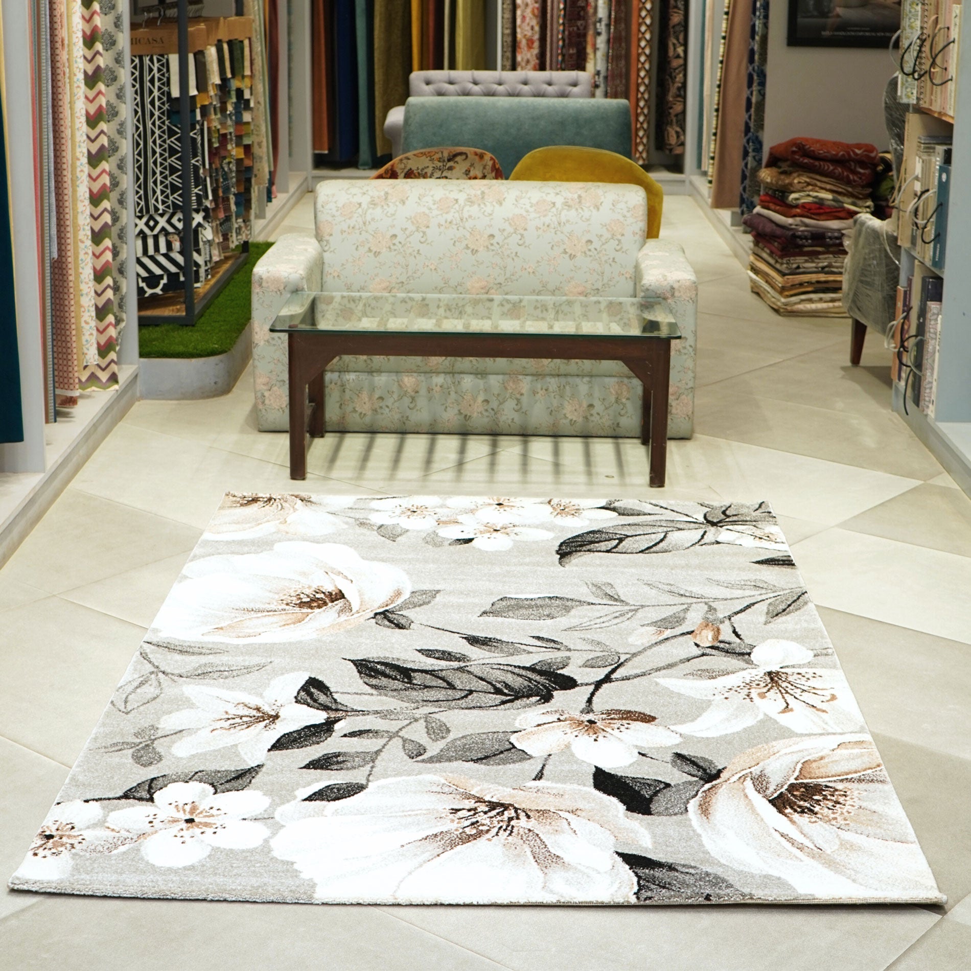 Floral Elegance Carpet – Beige Bloom