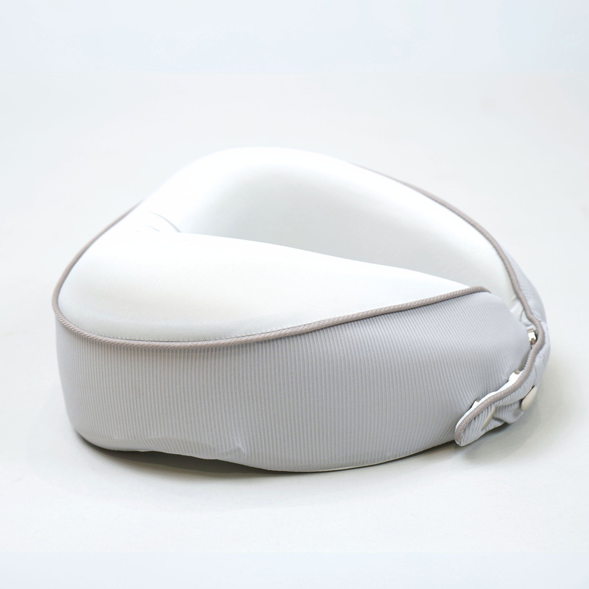 SnuggleRest – Premium Memory Foam Neck Pillow Collection